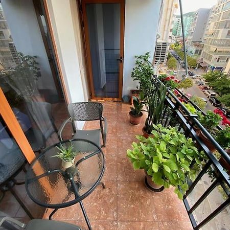 Mimosa'S Apartment With Lovely Balcony Tirana Kültér fotó